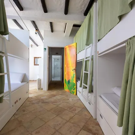 Kite Stagnone Albergue *